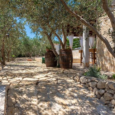Plum Holiday Home Kaštel Stari Εξωτερικό φωτογραφία