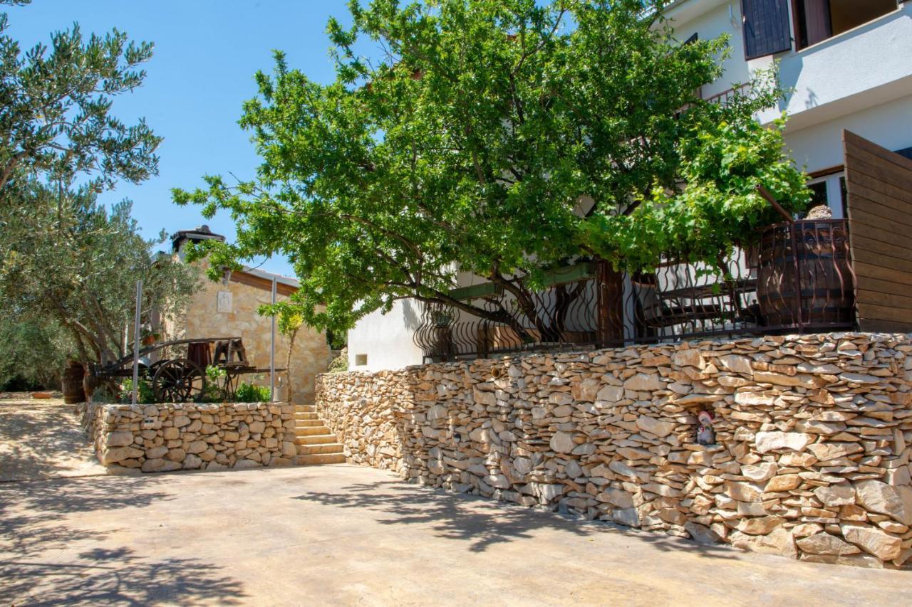 Plum Holiday Home Kaštel Stari Εξωτερικό φωτογραφία