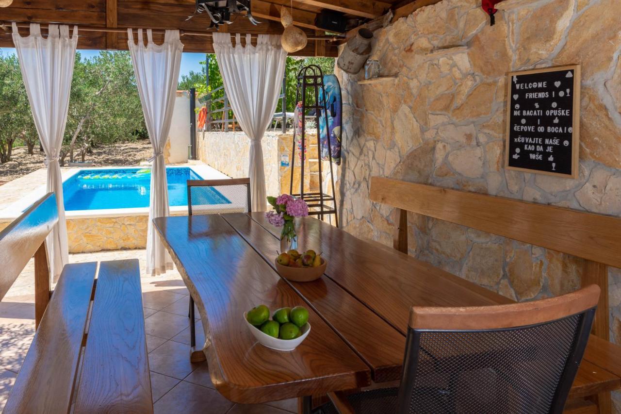 Plum Holiday Home Kaštel Stari Εξωτερικό φωτογραφία