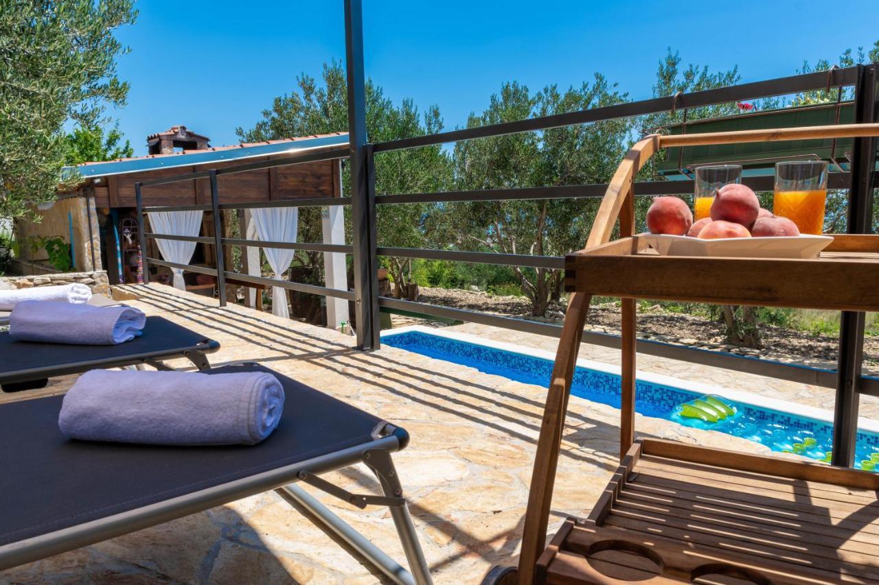 Plum Holiday Home Kaštel Stari Εξωτερικό φωτογραφία
