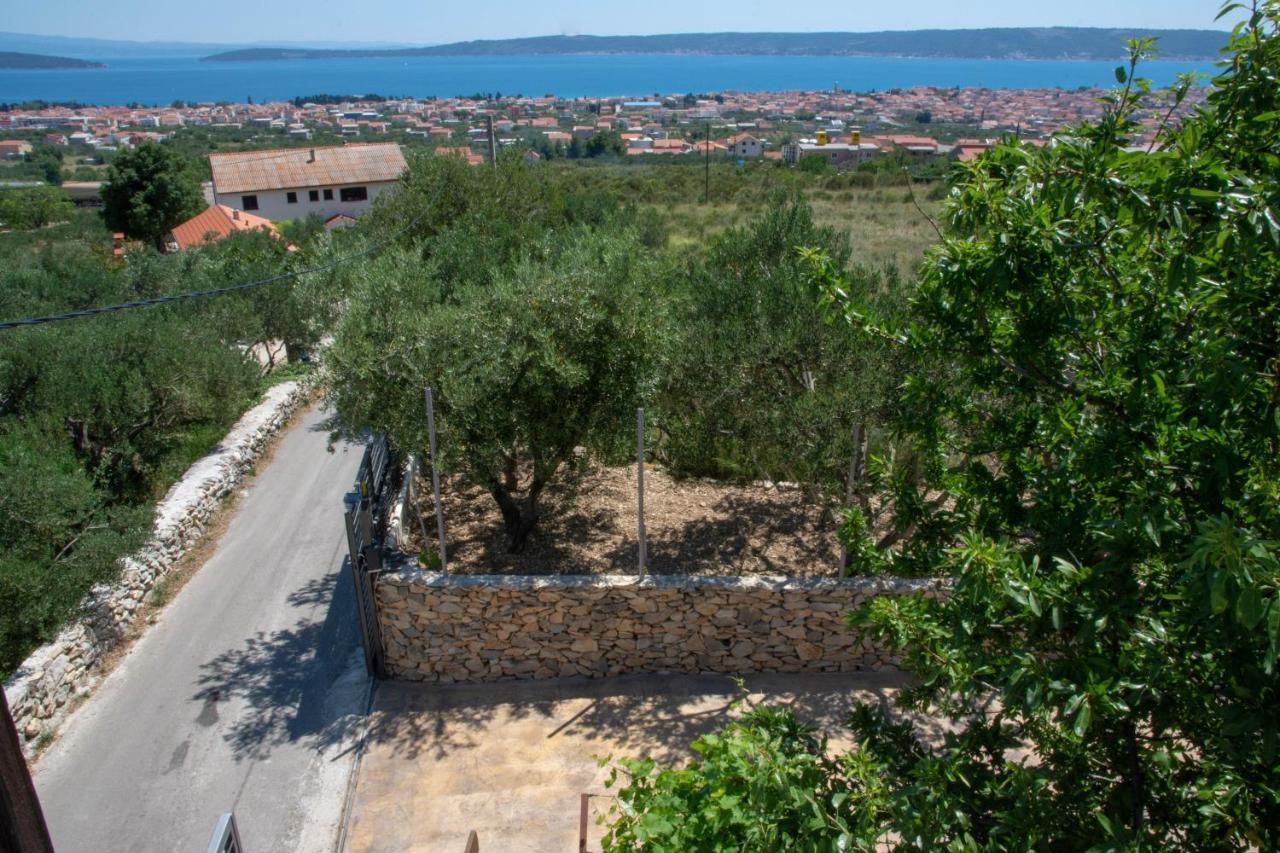 Plum Holiday Home Kaštel Stari Εξωτερικό φωτογραφία