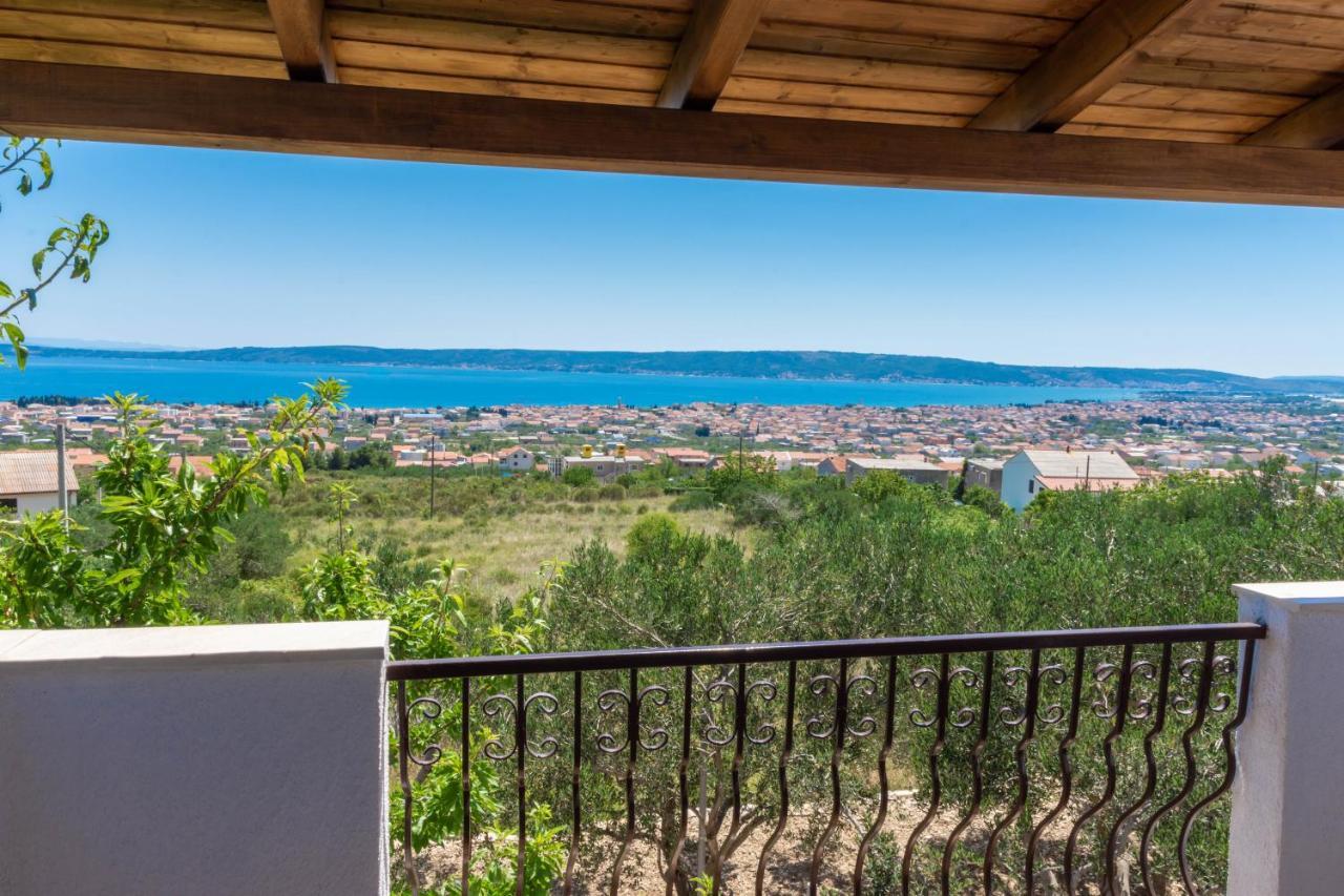 Plum Holiday Home Kaštel Stari Εξωτερικό φωτογραφία
